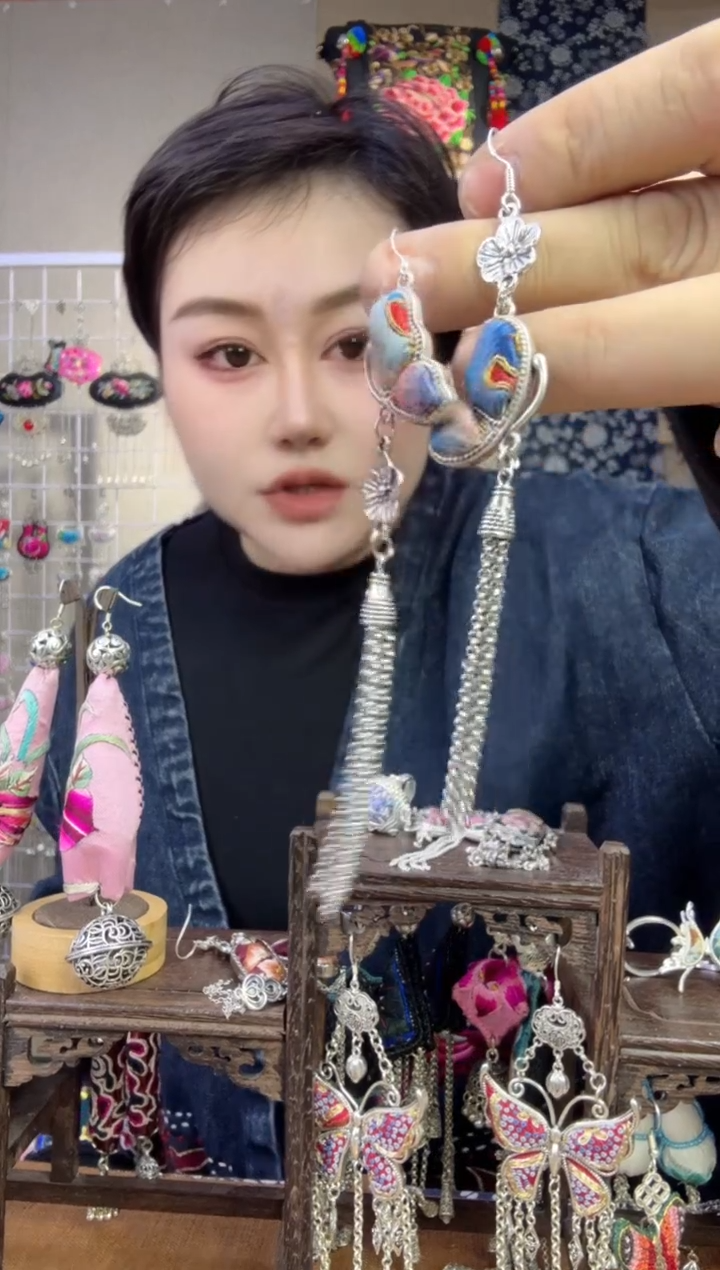 【闪购商品】刺绣纯手工苗绣非遗耳环