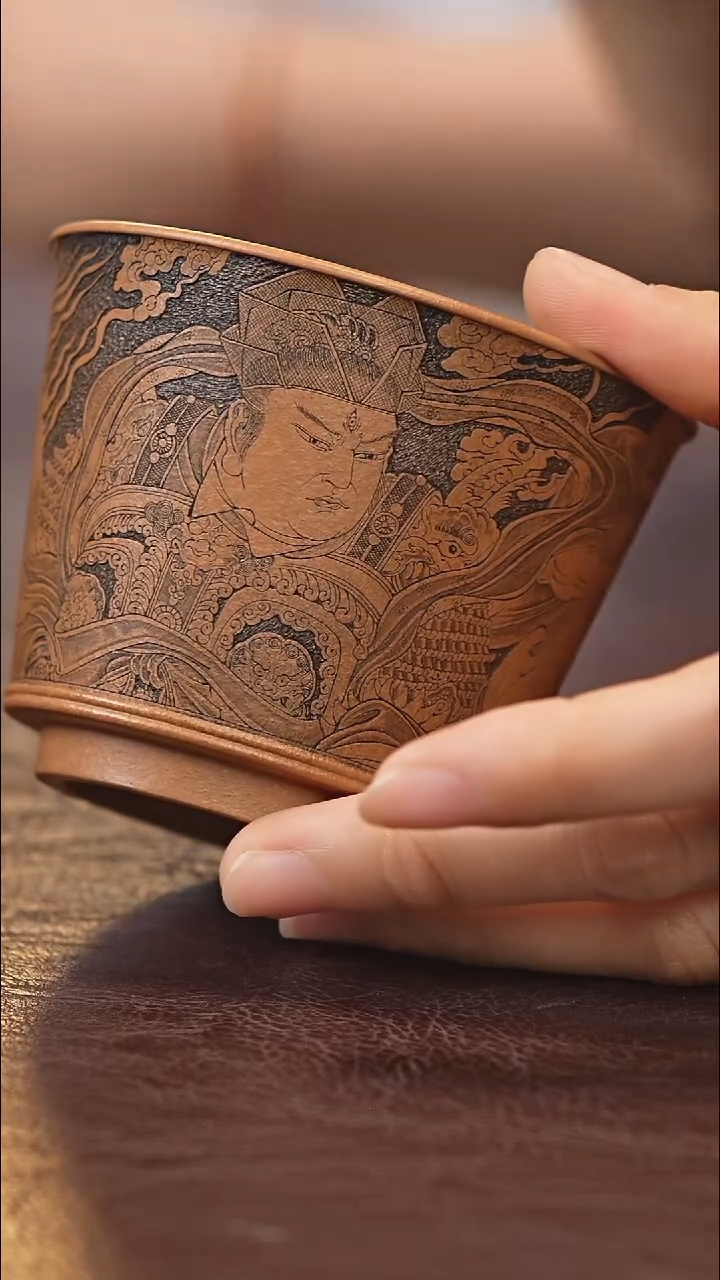 茶杯紫砂刻绘 二郎神君 天王杯