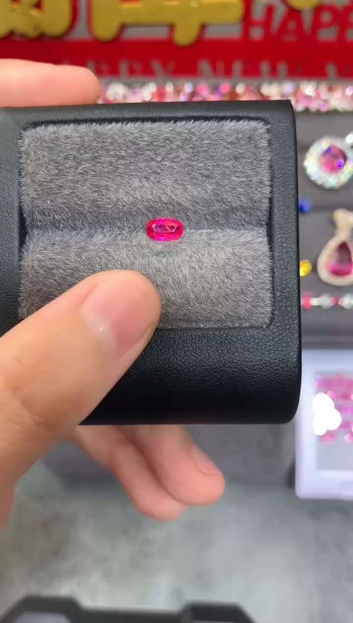 【闪购商品】定制尖晶石裸石未镶嵌长枕型 绝地 0.56ct