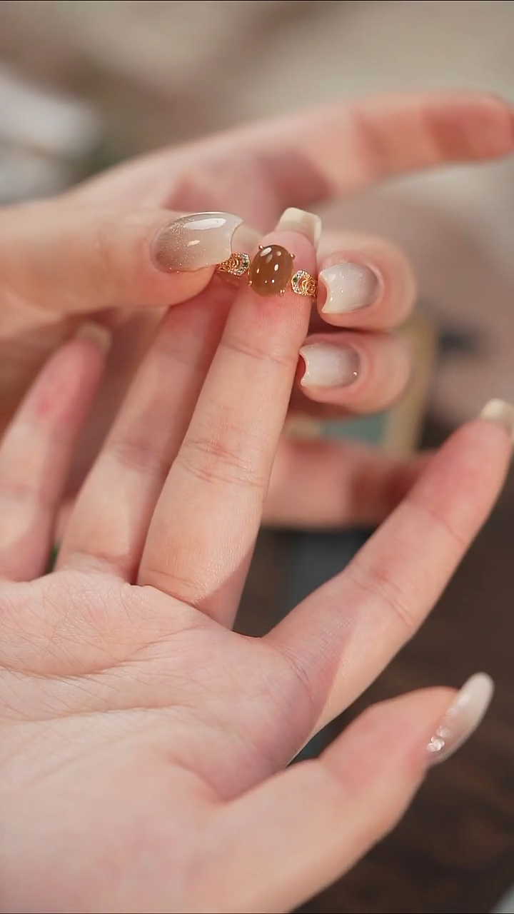 未镶嵌戒指和田玉糖玉和田玉 大蛋面 戒指（多样性发货）