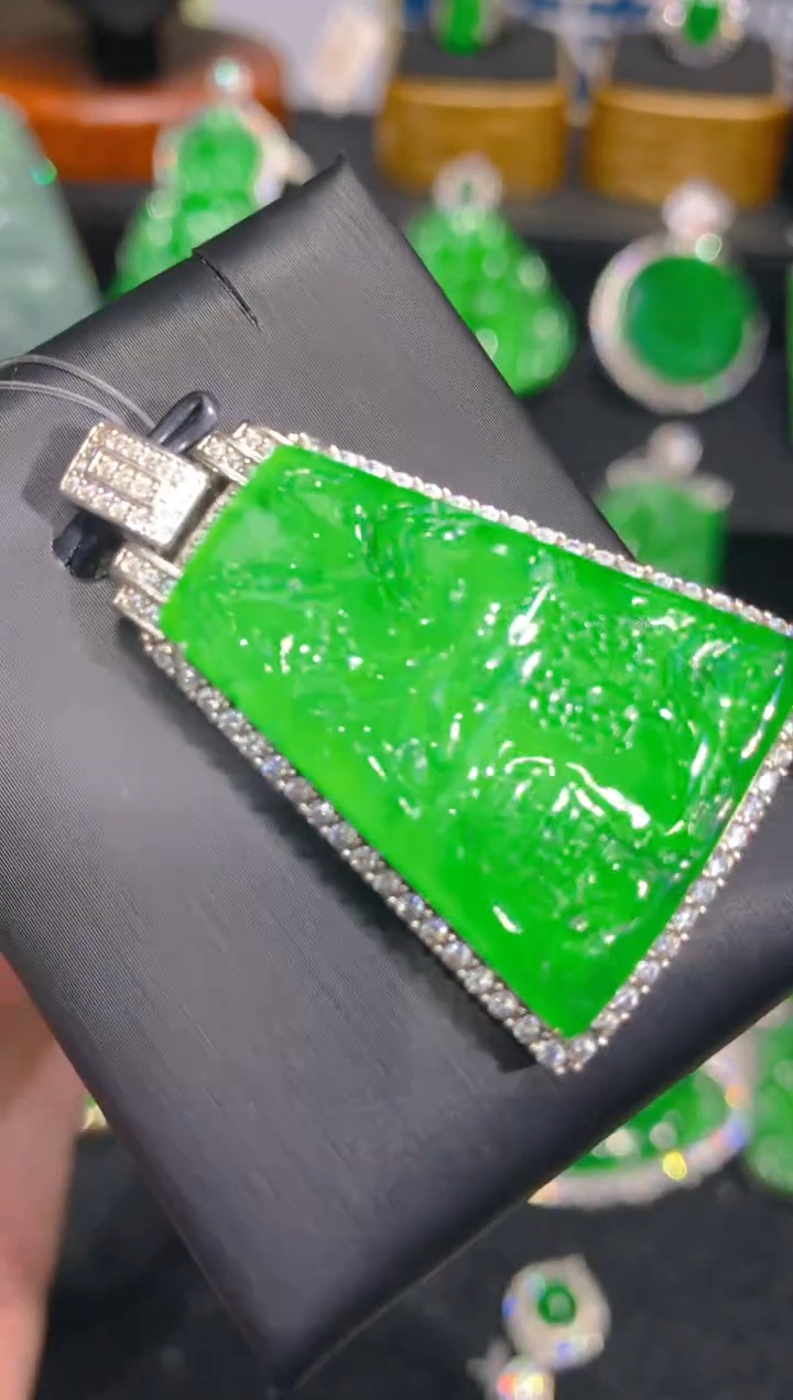 【闪购商品】翡翠颈饰银S925镶嵌47一季