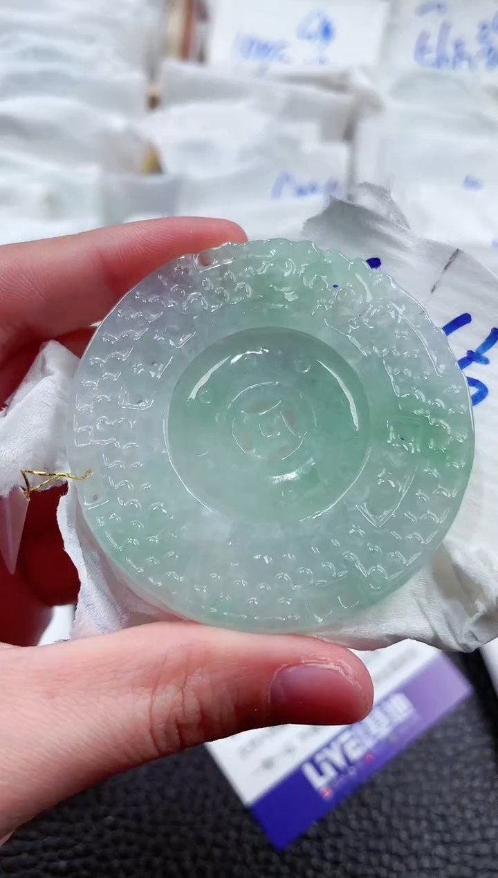 【闪购商品】翡翠颈饰未镶嵌00019553