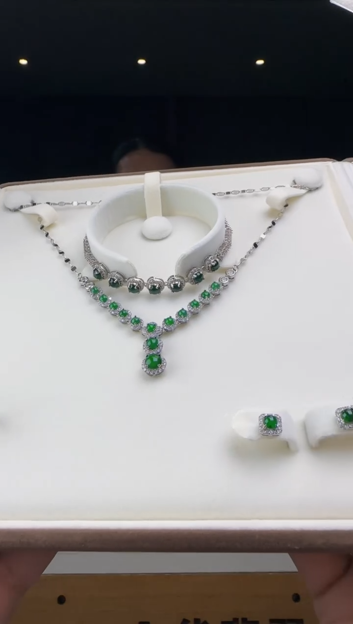 【闪购商品】翡翠吊坠(不含链)银S925镶嵌多样性发一XM@@WS1WX27656