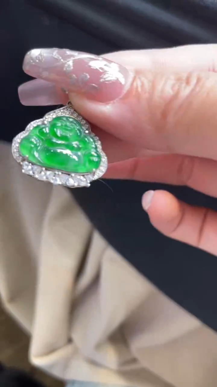 【闪购商品】翡翠颈饰未镶嵌      *41