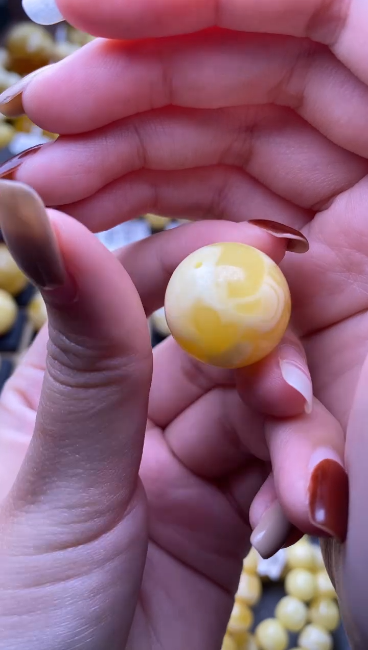 【闪购商品】琥珀裸石未镶嵌大小姐珠宝104