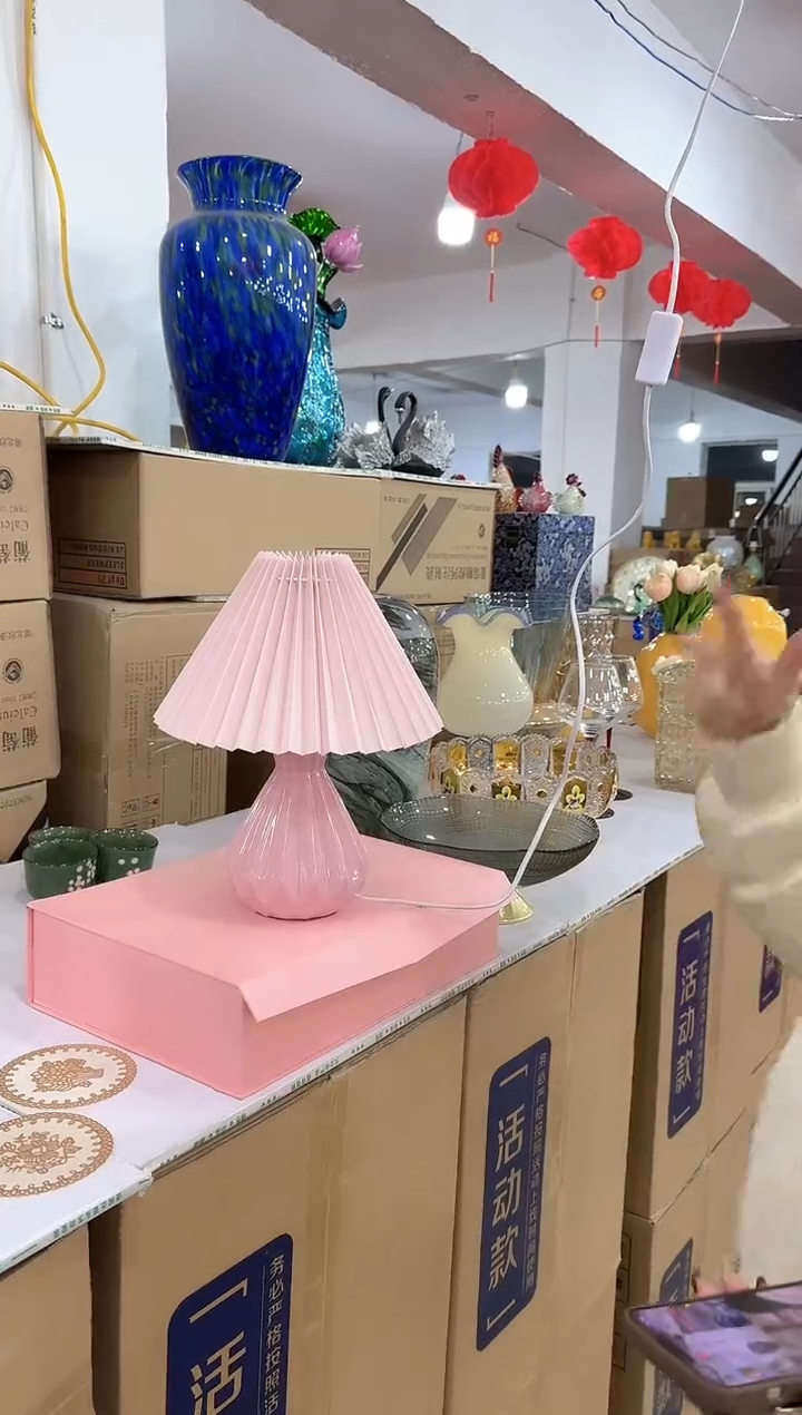 【闪购商品】无铅玻璃迪喜花器-v-早28