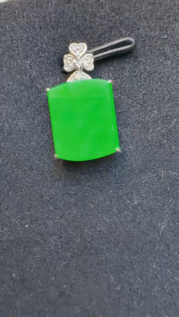 吊坠(不含链)18K金镶嵌翡翠多样性团购发一件