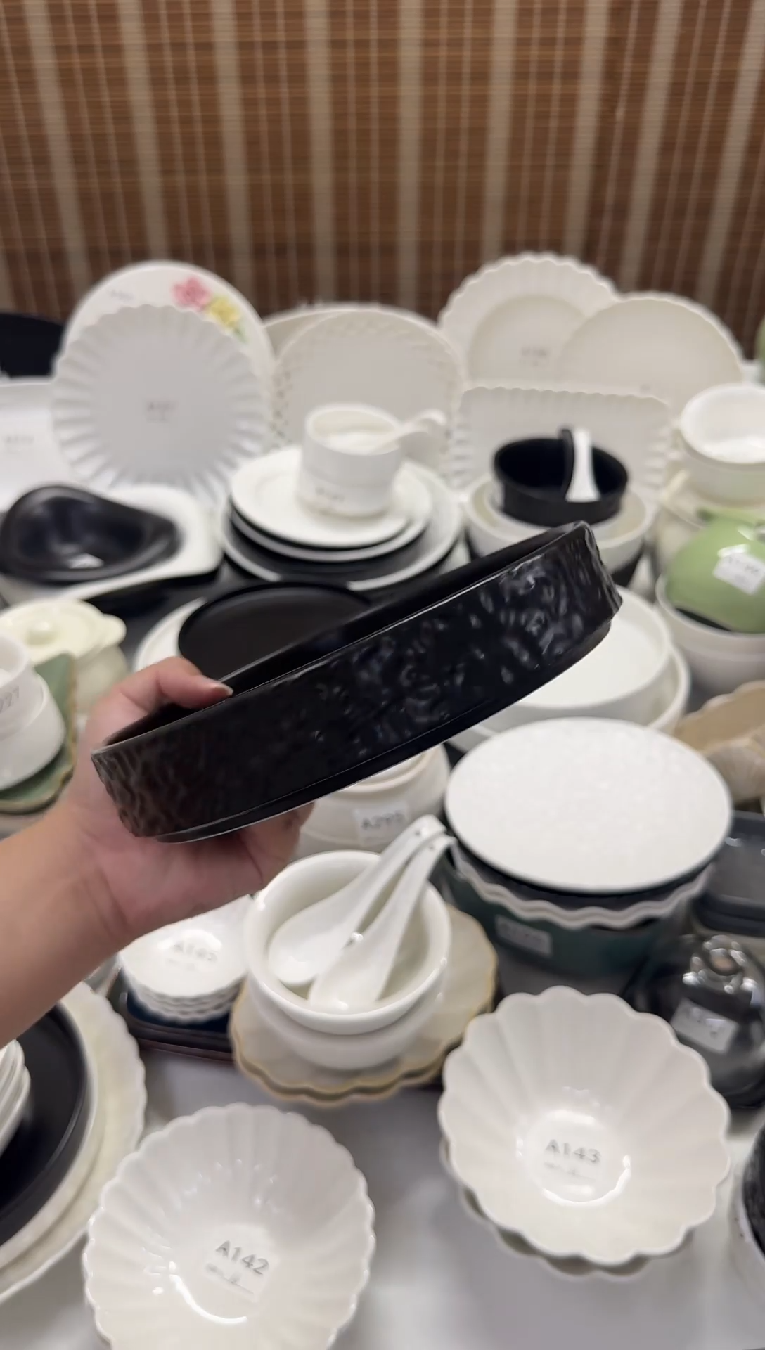 瓷【8.9】8寸石纹深盘黑色