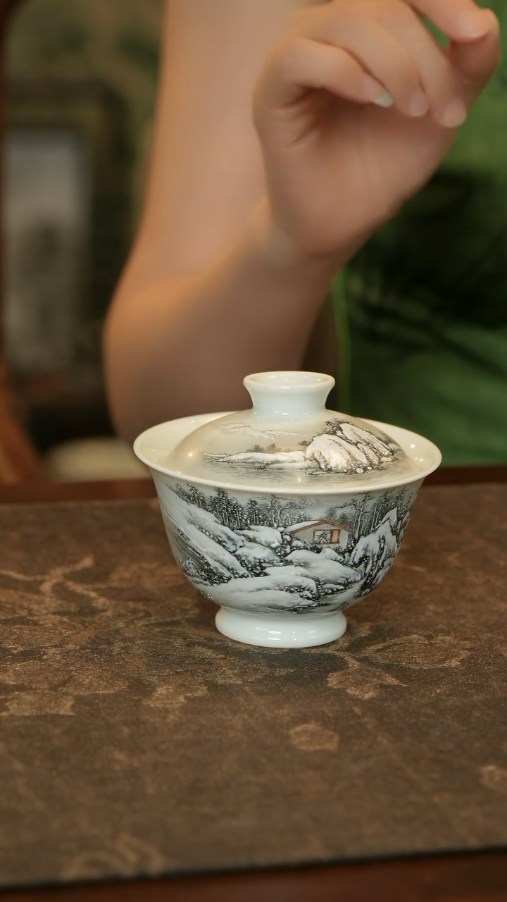 羊*手绘墨彩雪景盖碗