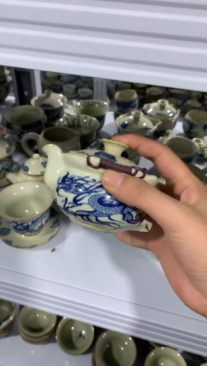 茶具茶壶、盖碗、主人杯、客杯（轻轻微瑕介意勿拍）