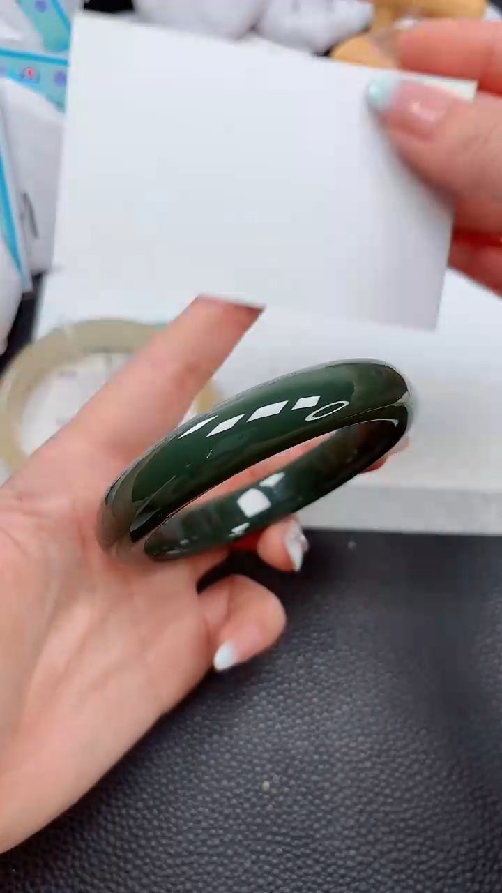 【闪购商品】和田玉手镯未镶嵌569