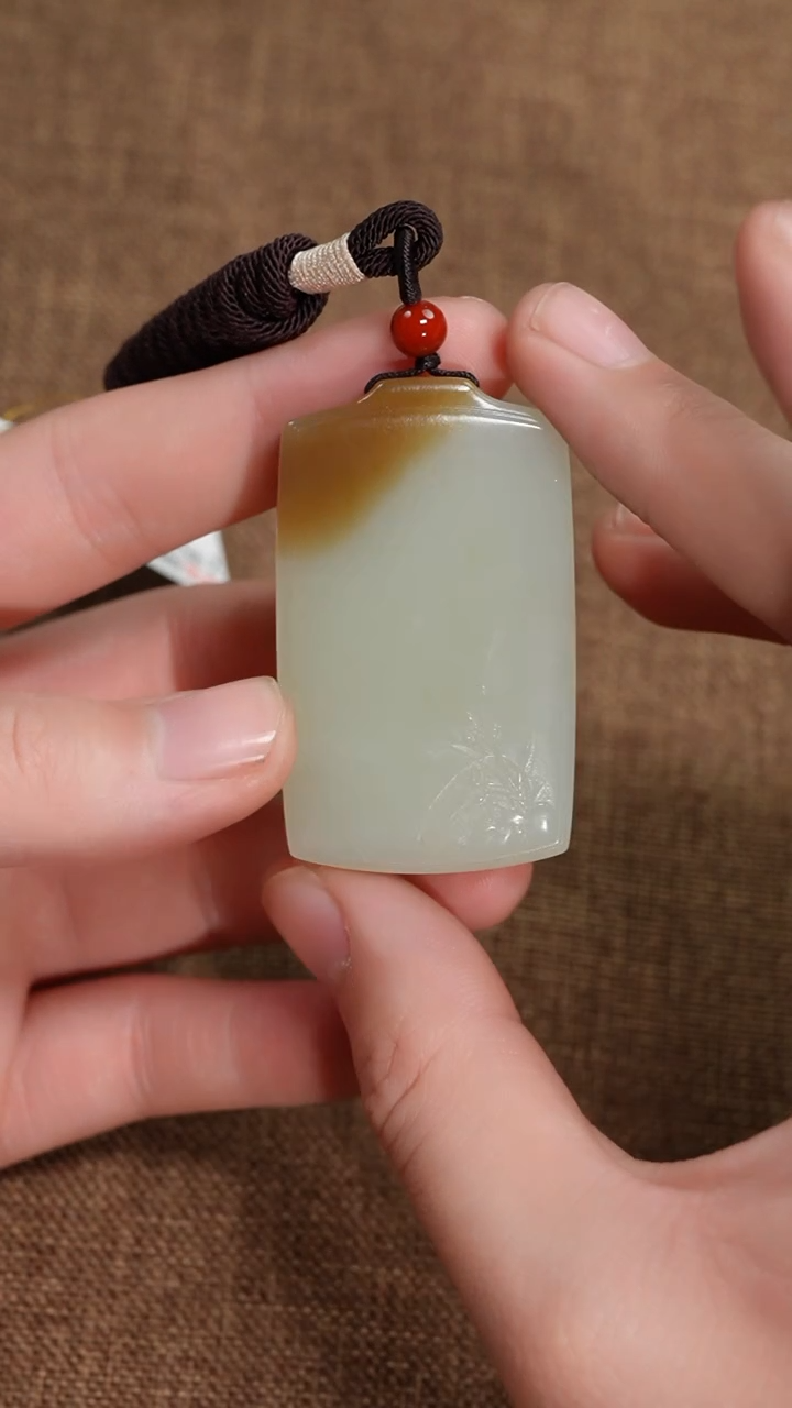 【闪购商品】和田玉颈饰未镶嵌0