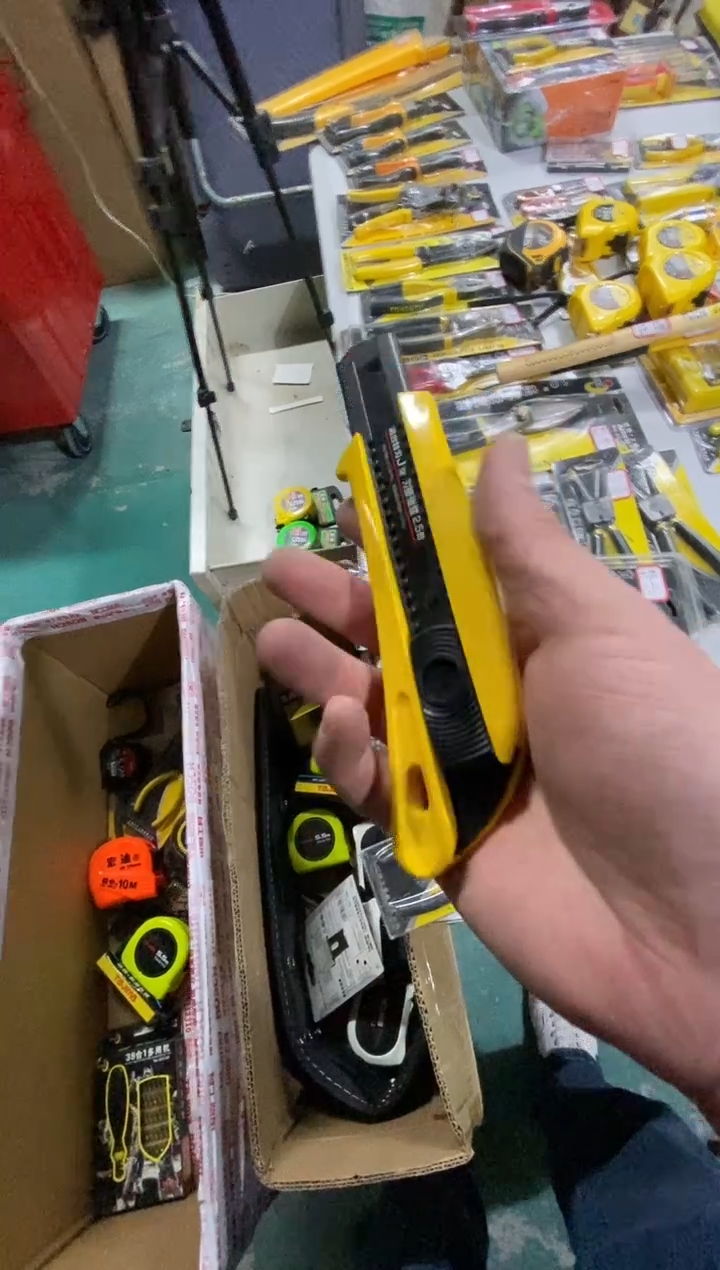 田岛18mm美工刀锋利特价无包装两把装