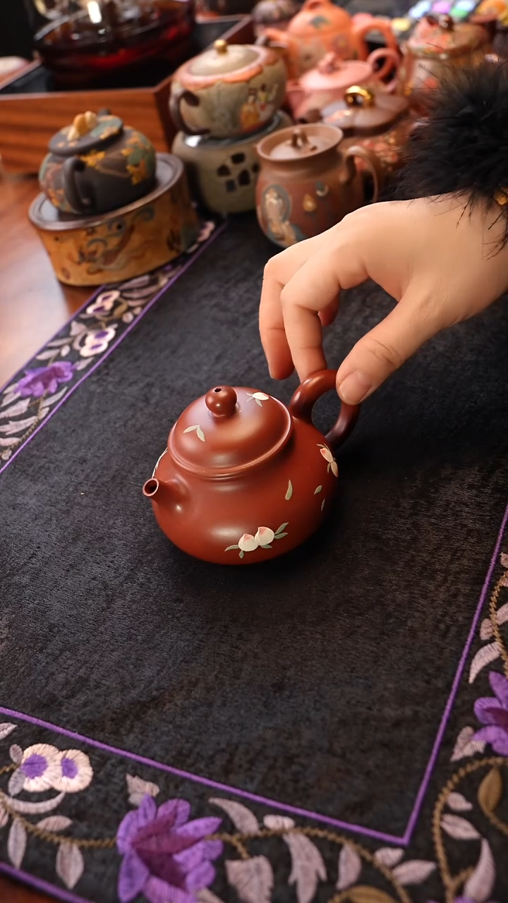 茶壶紫砂桃子容天