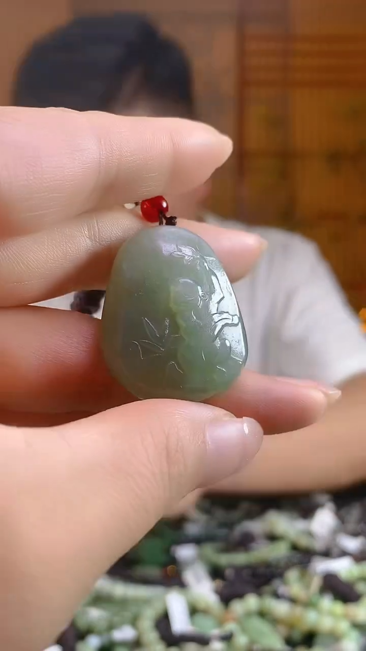 和田玉未镶嵌颈饰多样性发货，拍一发一