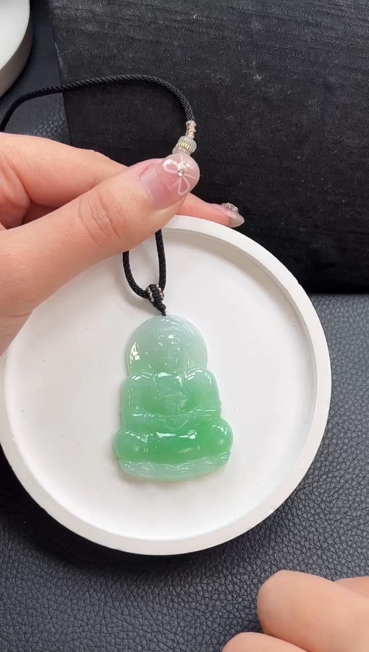 【闪购商品】翡翠颈饰未镶嵌观音
