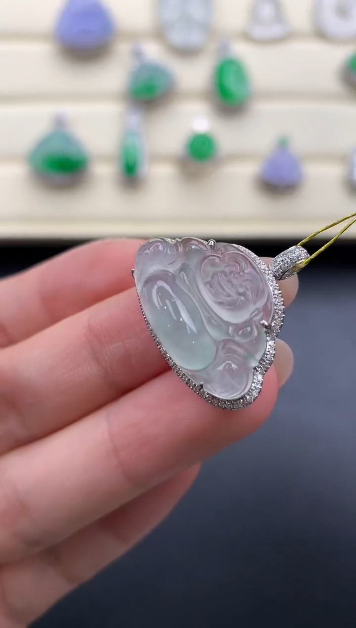 【闪购商品】翡翠颈饰18K金镶嵌Q638      