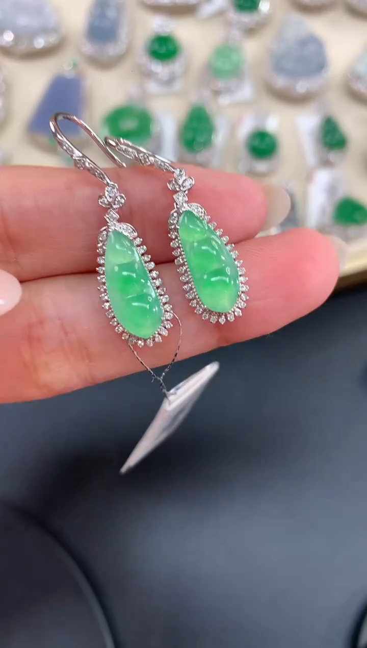 【闪购商品】翡翠耳饰18K金镶嵌A711|7800