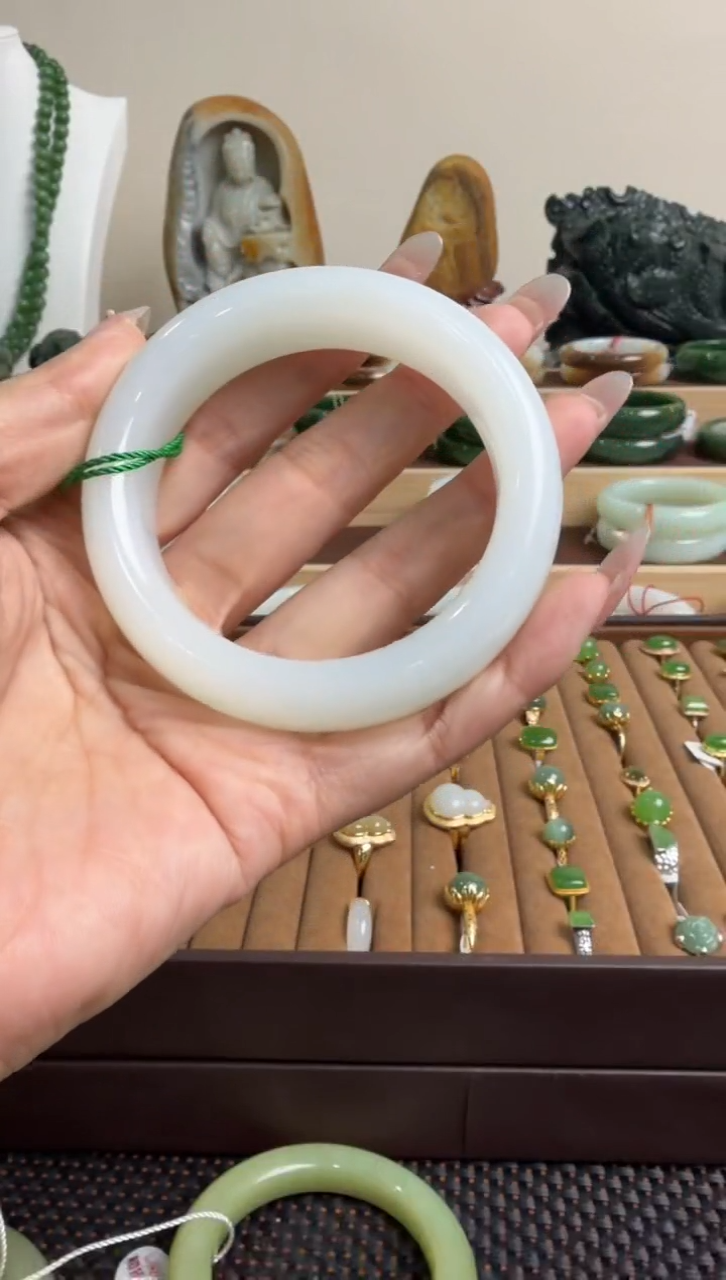 颈饰未镶嵌和田玉手镯57