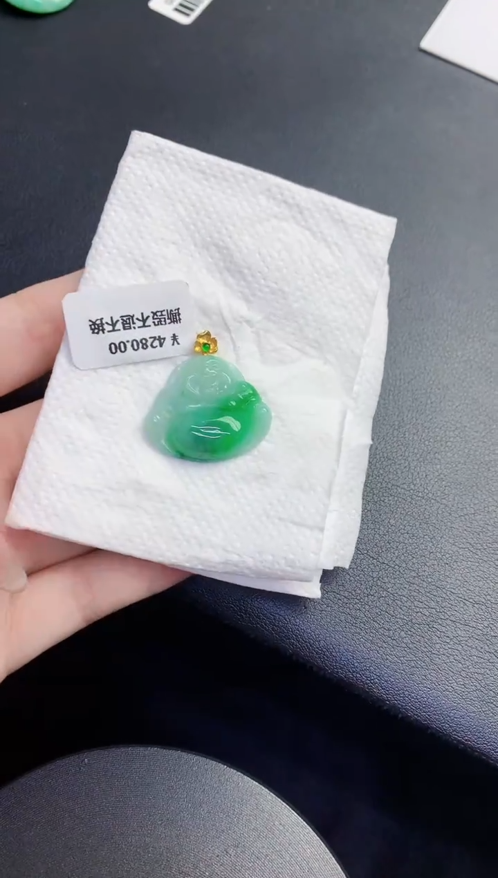 颈饰18K金镶嵌翡翠缅甸天然翡翠A货