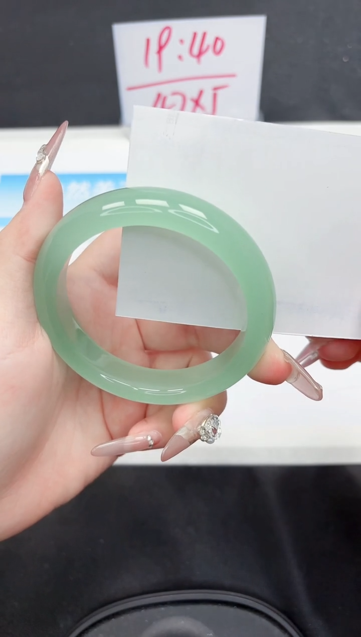 【闪购商品】石英质玉手镯未镶嵌06-60