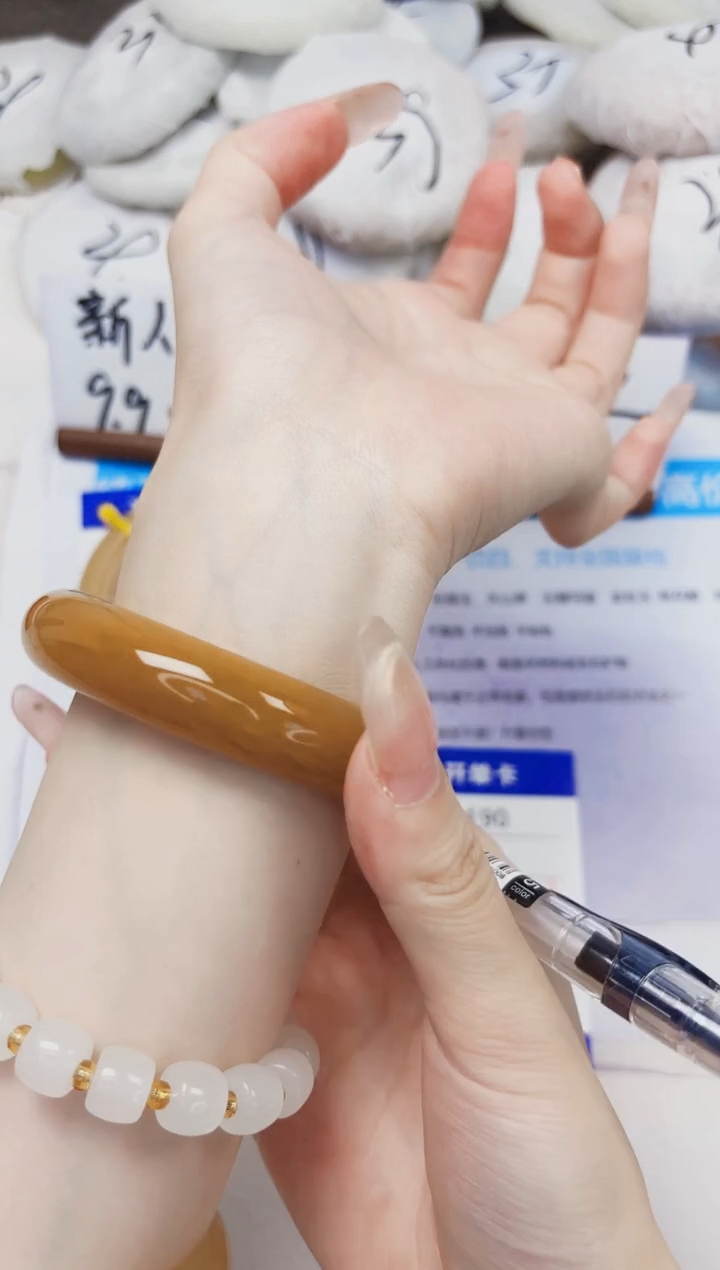 未镶嵌手镯石英质玉190-财气镯-圈口56