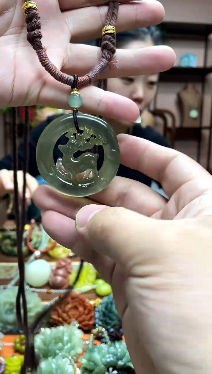 未镶嵌岫玉吊坠·1