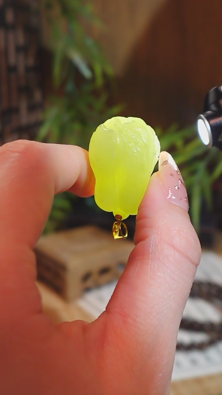 【闪购商品】和田玉吊坠(不含链)未镶嵌和田玉新疆鸡油黄白菜吊坠