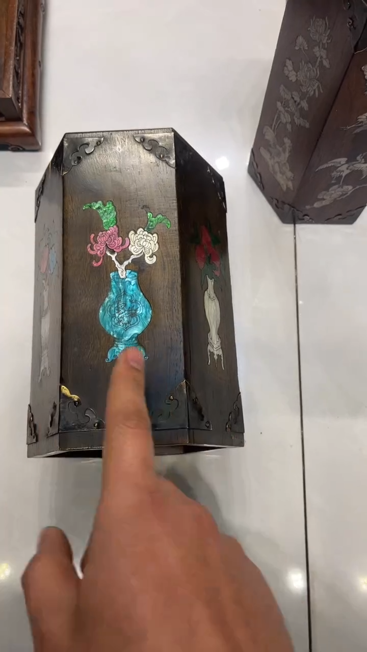 【闪购商品】木六角笔筒六角笔筒