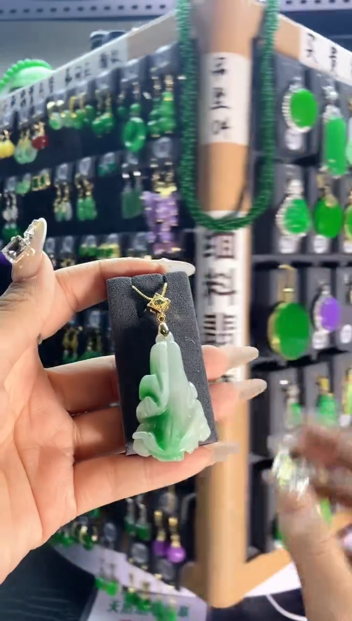 【闪购商品】翡翠耳饰银S925镶嵌238....