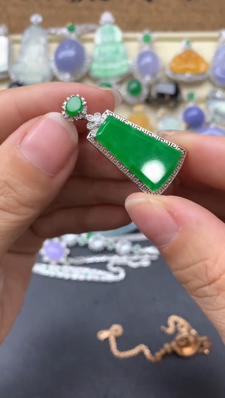 【闪购商品】翡翠颈饰18K金镶嵌538-中国好珍宝