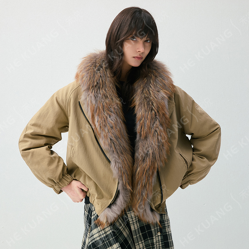 VIVIDINI 冬季短款貉子毛女士派克服外套VT507SK035