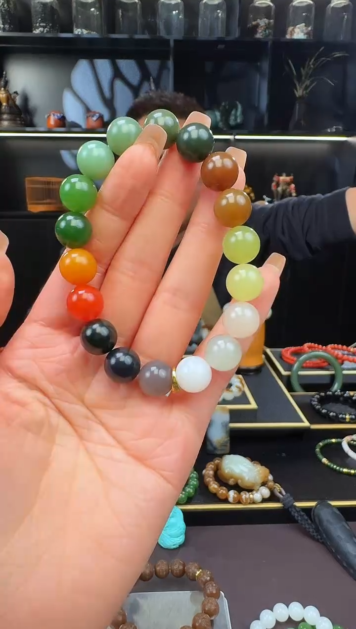 颈饰未镶嵌和田玉飘**云12mm多宝手串