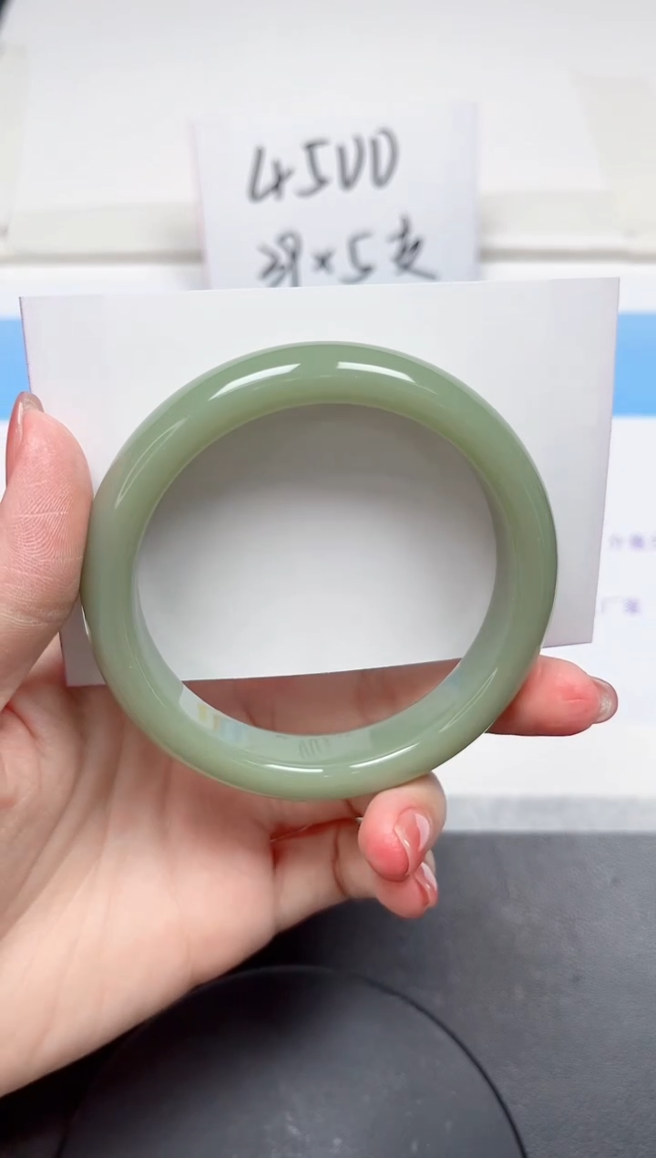 【闪购商品】石英质玉手镯未镶嵌282-60.3