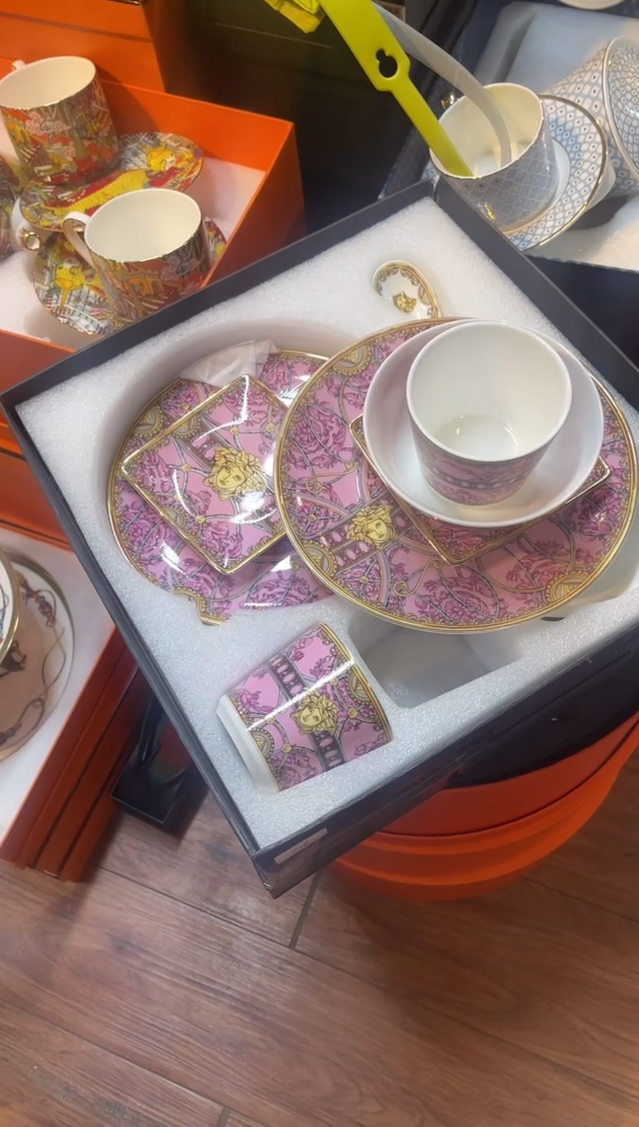 杯鸿辉家品牌瓷器，京东包邮！