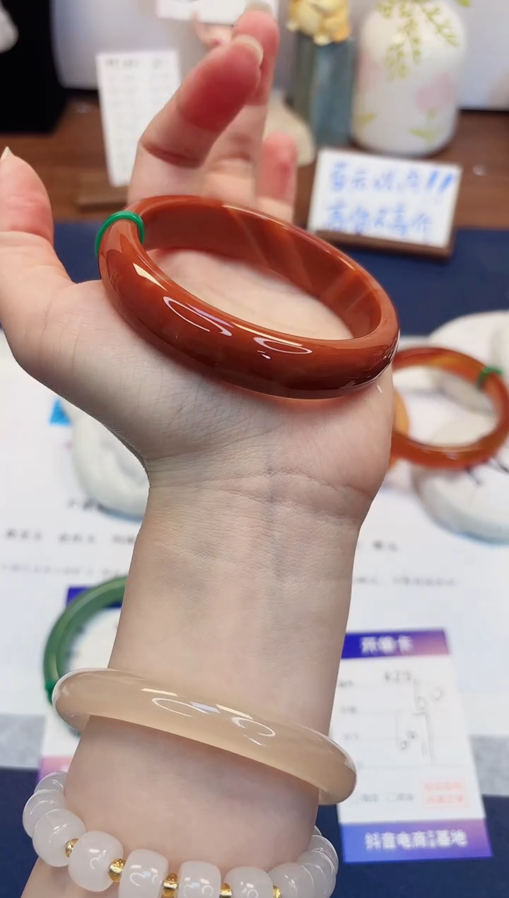 【闪购商品】石英质玉手镯未镶嵌425-玛瑙-圈口60