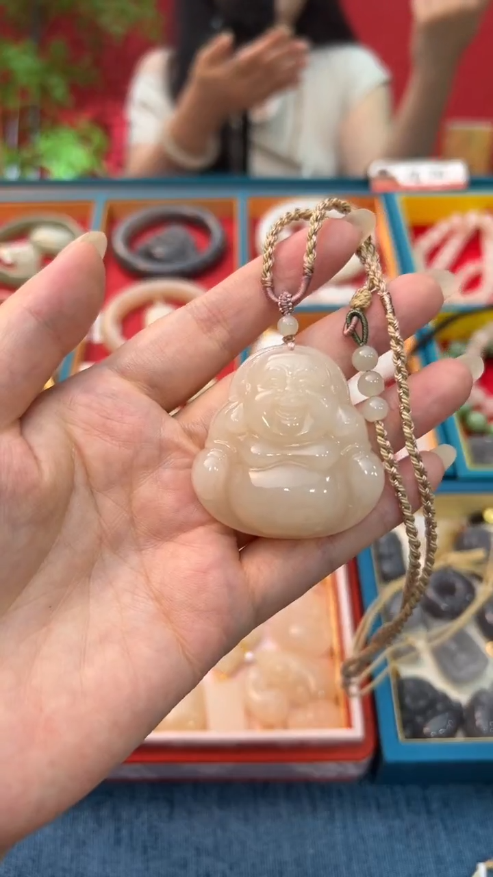 和田玉未镶嵌颈饰红藕粉大肚佛公45mm