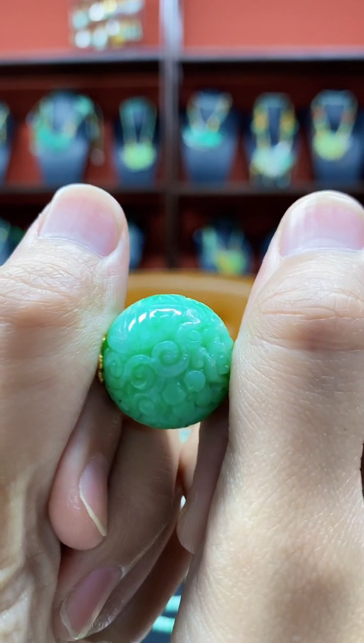 颈饰未镶嵌翡翠潇*翡翠吊坠