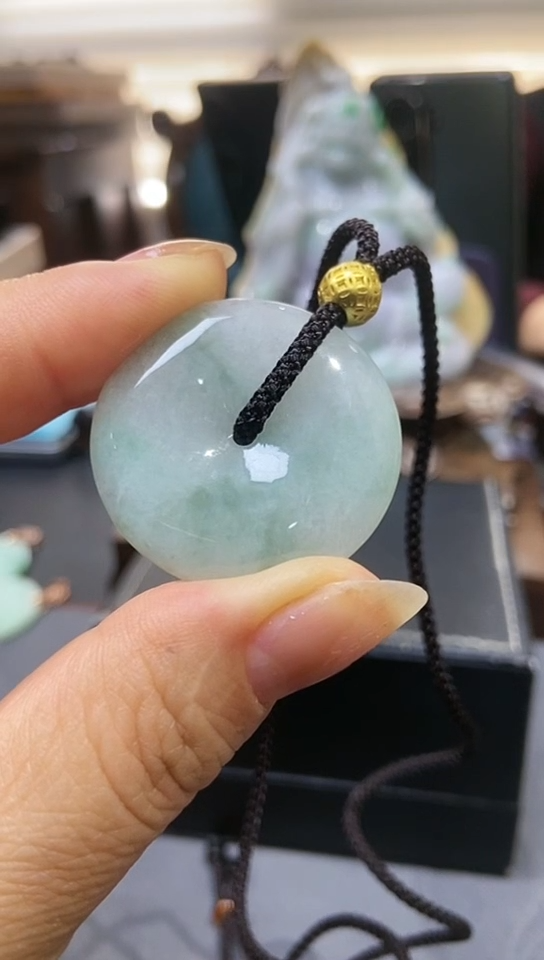 颈饰未镶嵌翡翠亦*欢吊坠