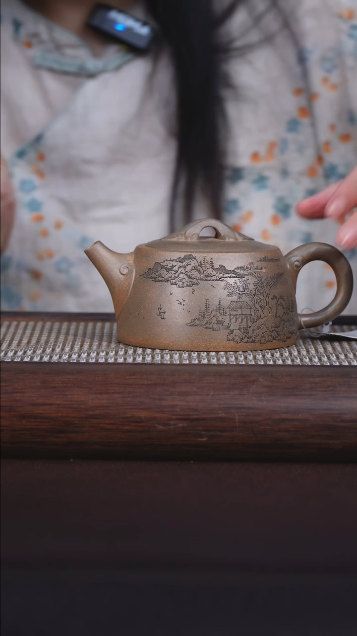 茶壶紫砂关注主播即可参与竞拍