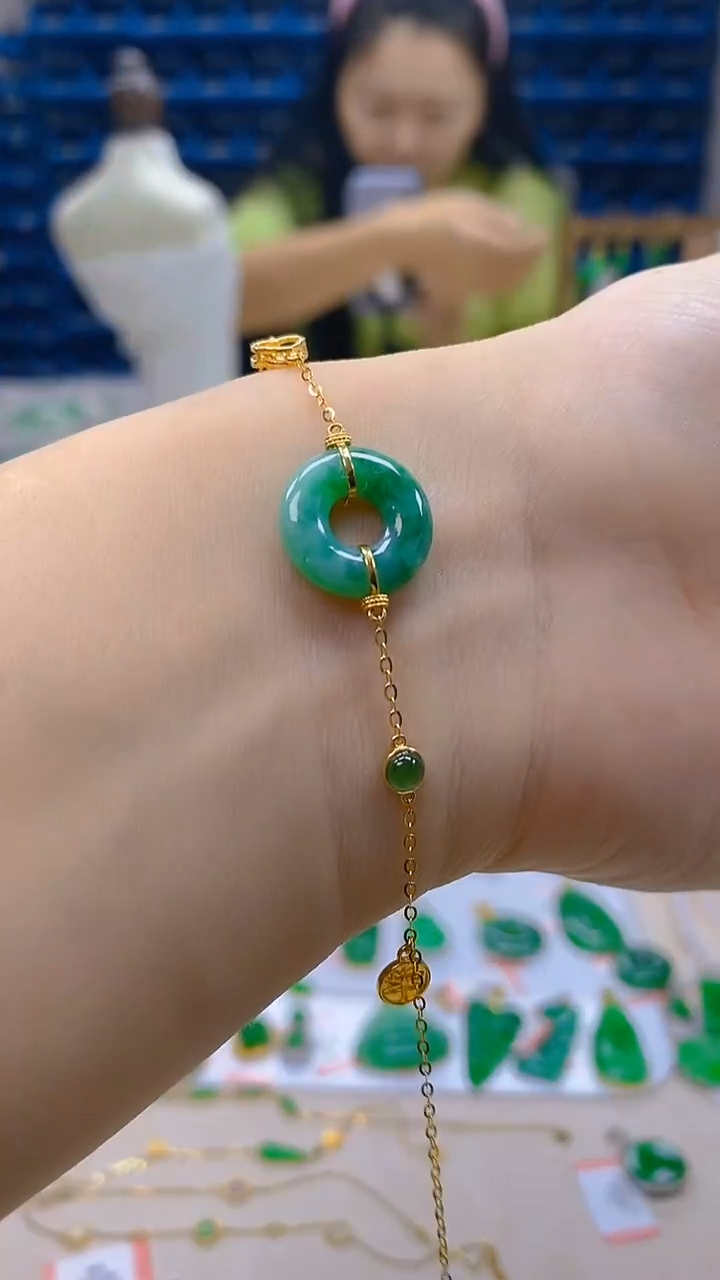 颈饰18K金镶嵌翡翠新号开播 全场乱卖