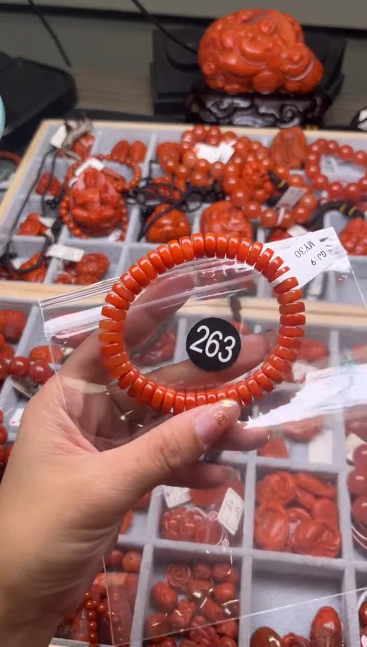 【闪购商品】南红玛瑙珠宝奇石未镶嵌263-9