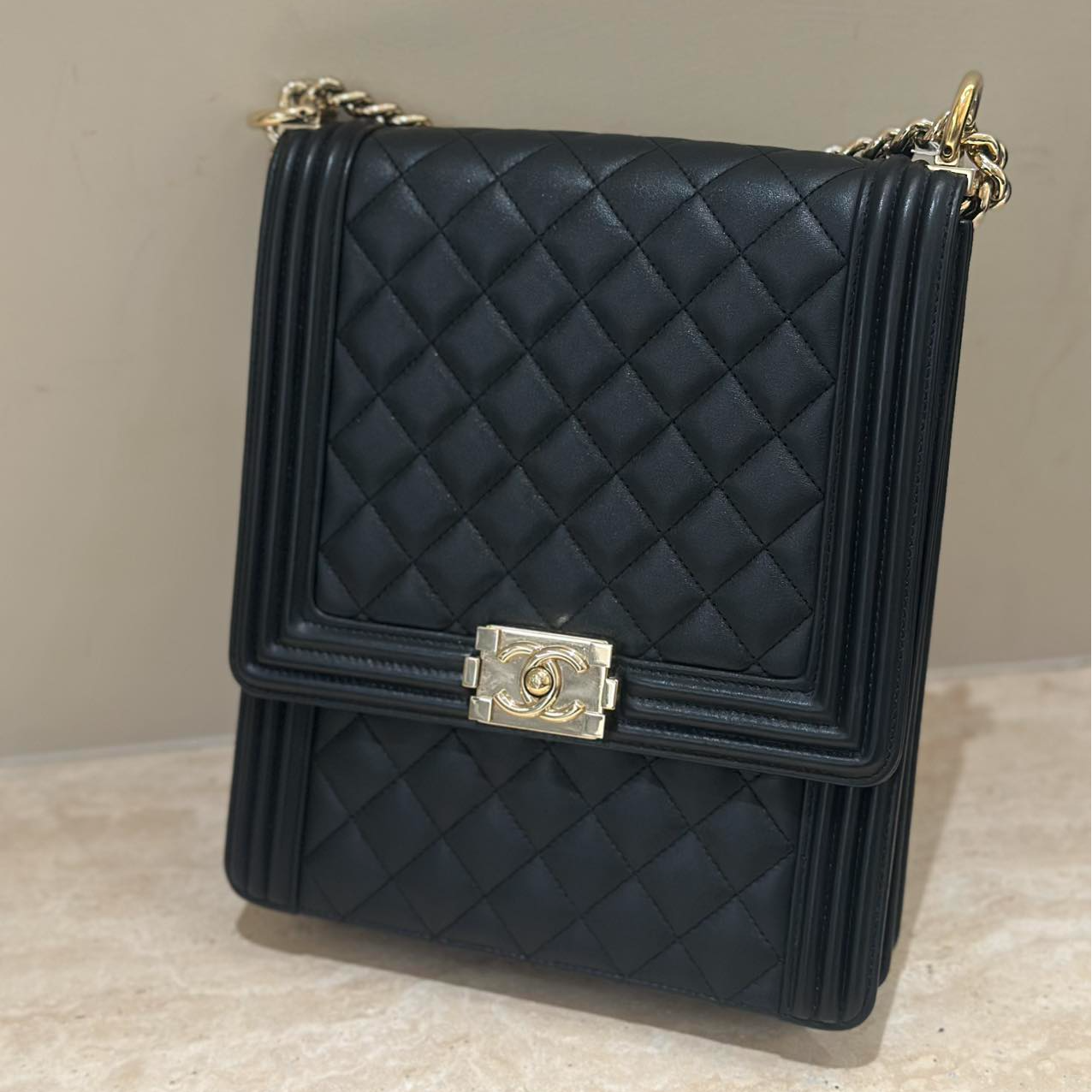 95新 Chanel/香奈儿 19p 竖版leboy 黑金 羊 27开/120403