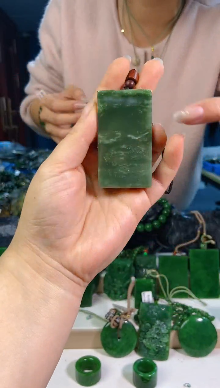 【闪购商品】和田玉未镶嵌挂件1