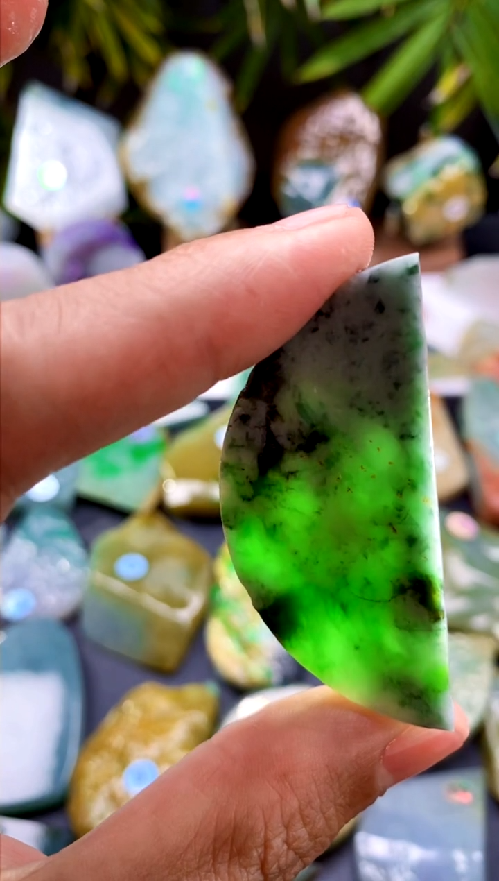 【闪购商品】定制翡翠未镶嵌翡翠