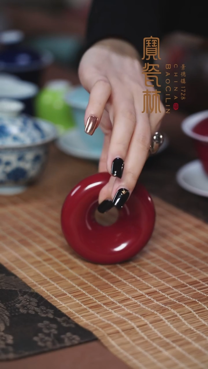 玫瑰红甜甜圈盖置