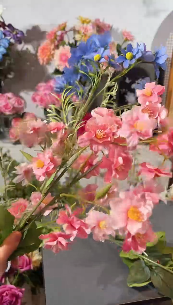 1枝格桑花+1枝新含笑