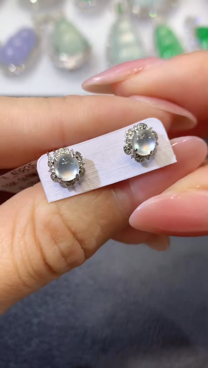 【闪购商品】翡翠耳饰18K金镶嵌C5一对