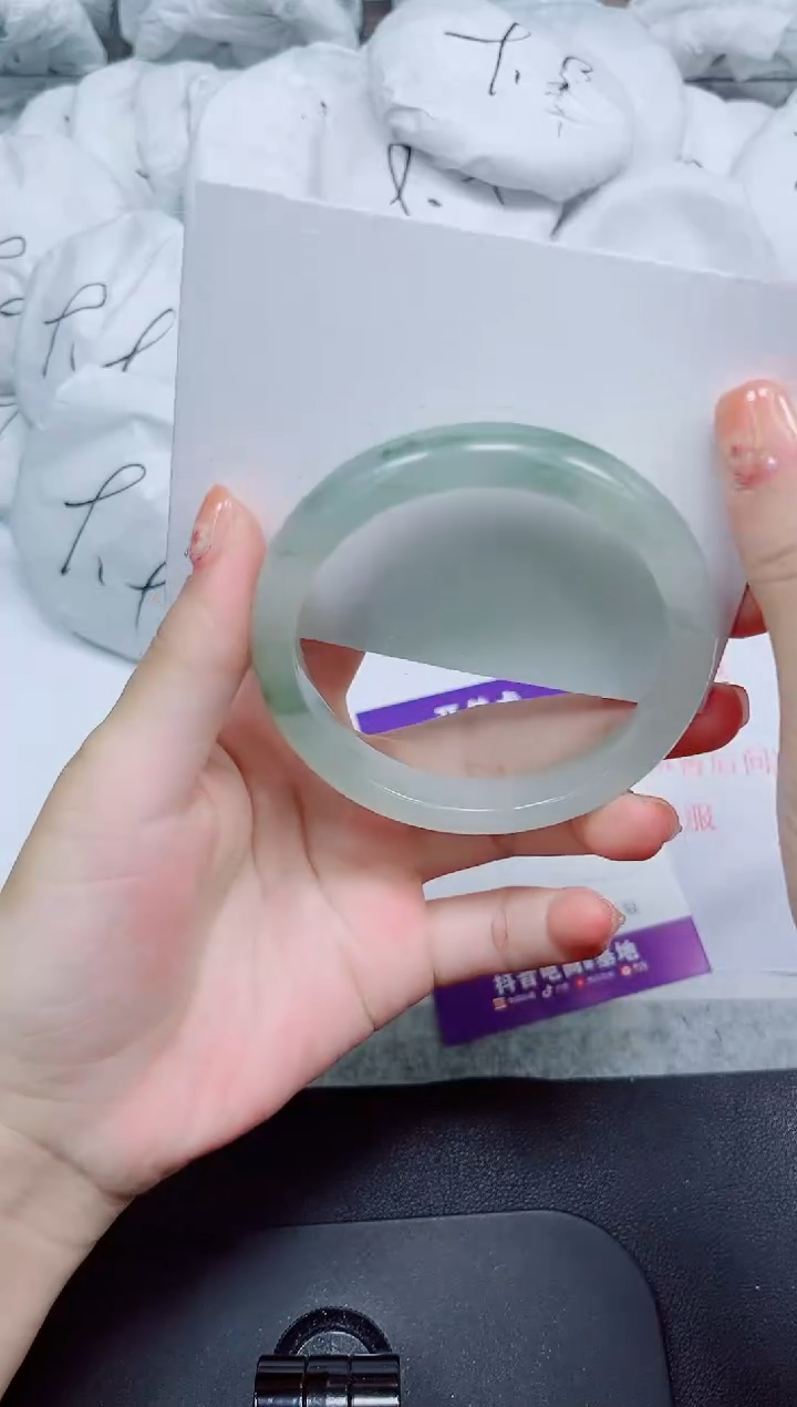 石英质玉手镯未镶嵌16-59