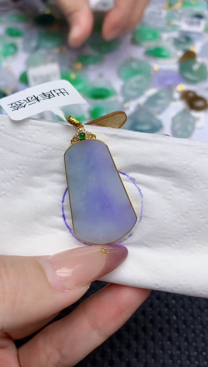 翡翠18K金镶嵌颈饰432   天然翡翠A货  百元以上9米证书费自理